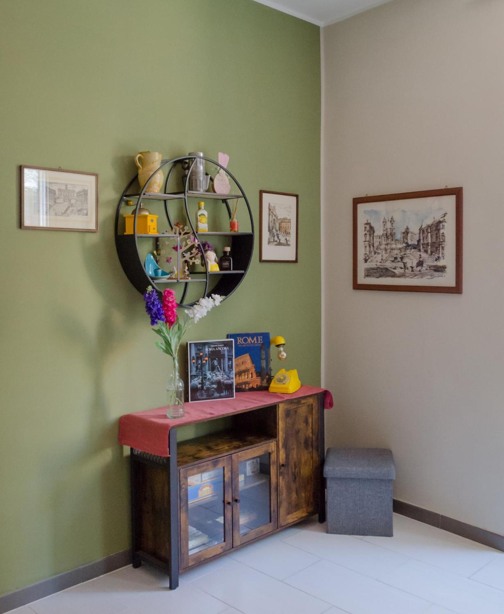 Elly's Apartment Rom